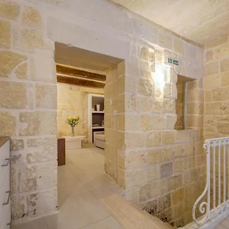 Tritoni Harbour - Апартаменты Валетта