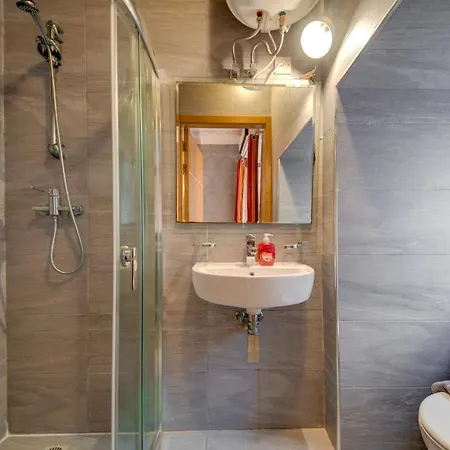 Tritoni Harbour -