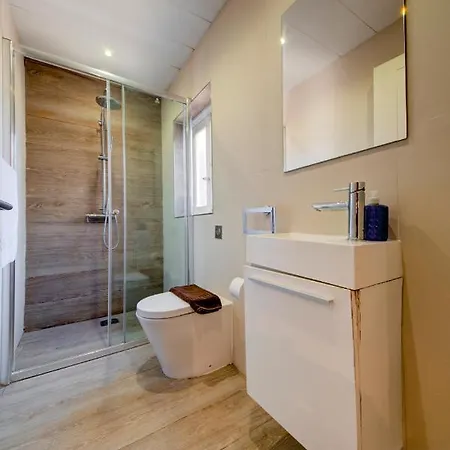 Tritoni Harbour - * Valeta