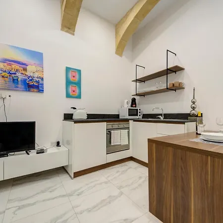 Tritoni Harbour - *