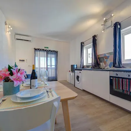 Apartment Tritoni Harbour - *