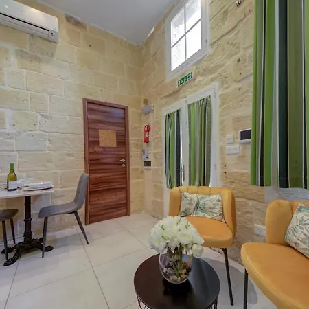 Tritoni Harbour - * Valeta