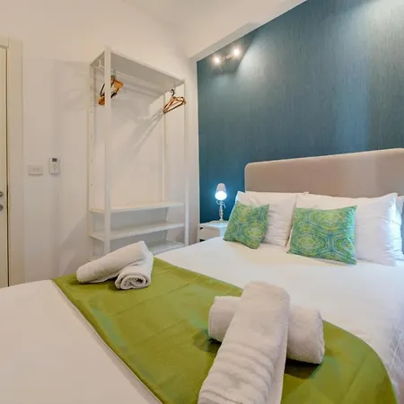 Tritoni Harbour -