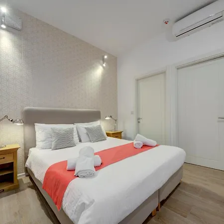 Tritoni Harbour - Valeta