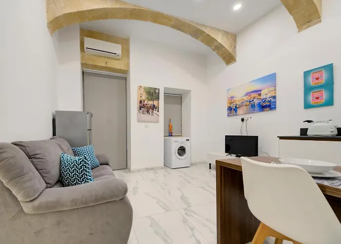 Tritoni Harbour - Valletta